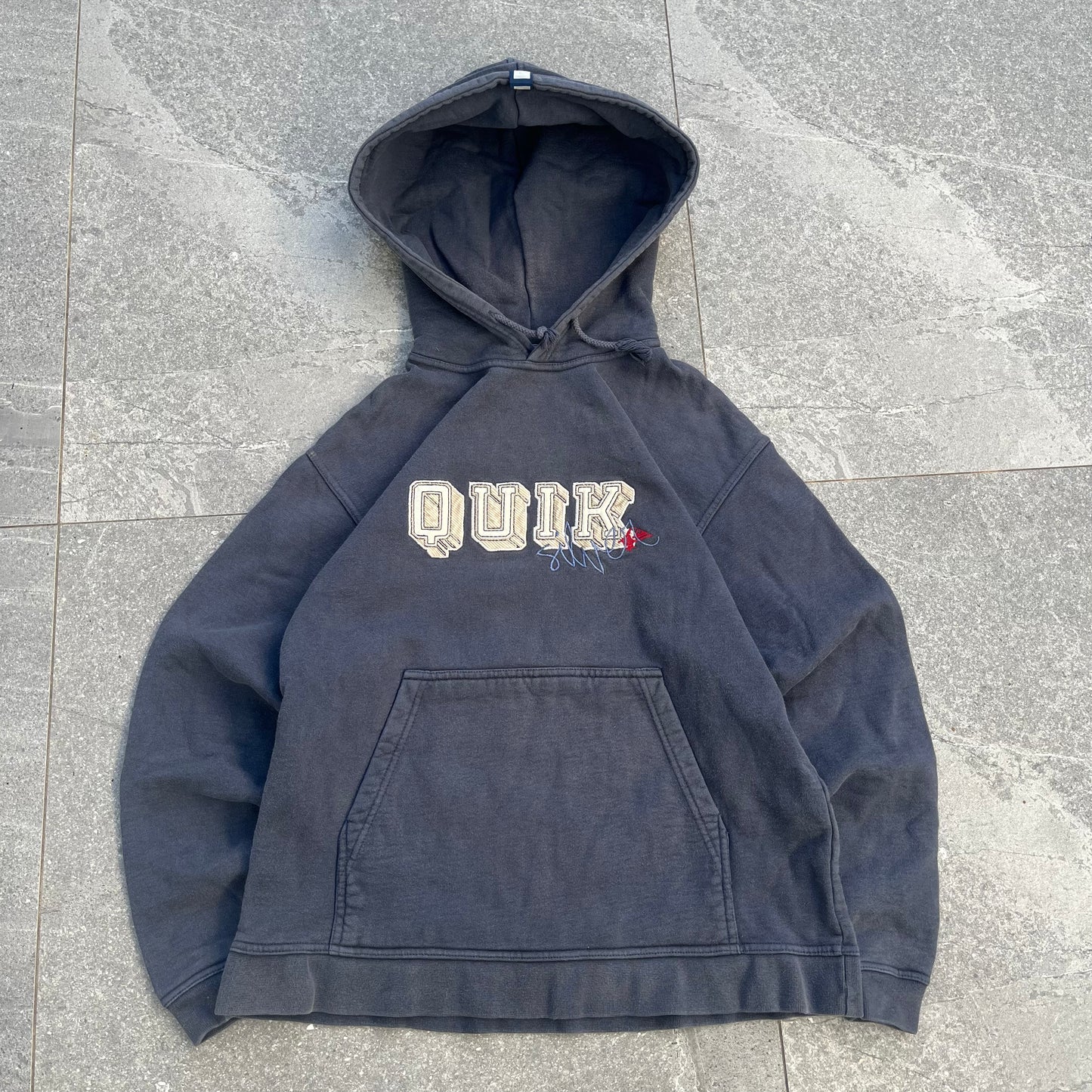 absolute beauty of a quiksilver hoodie - S/M