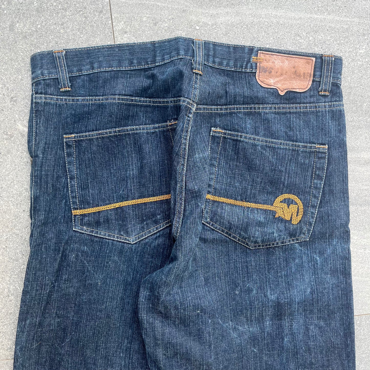 heartyyyy mecca jeans - 40x30”